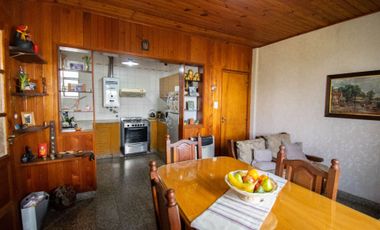 CASAS EN VENTA BERISSO 3 DORM., QUINCHO Y PATIO
