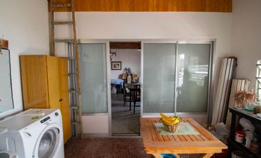 CASAS EN VENTA BERISSO 3 DORM., QUINCHO Y PATIO