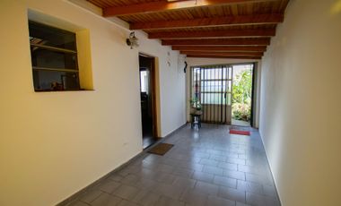 CASAS EN VENTA BERISSO 3 DORM., QUINCHO Y PATIO