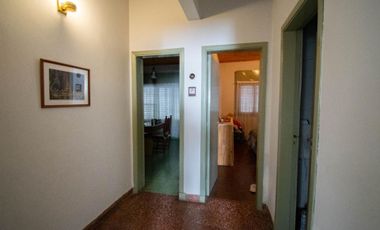 CASAS EN VENTA BERISSO 3 DORM., QUINCHO Y PATIO