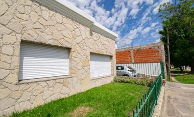 CASAS EN VENTA BERISSO 3 DORM., QUINCHO Y PATIO