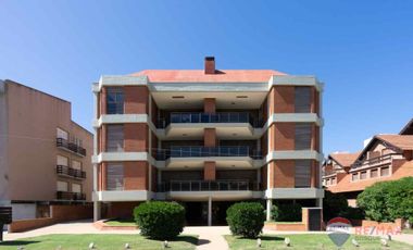 DEPTO  VENTA 5 AMB VISTA LATERAL AL MAR COCHERA