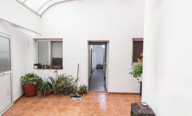 CASA venta Gerli 5 ambientes 172 metros PATIO