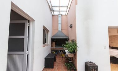 CASA venta Gerli 5 ambientes 172 metros PATIO