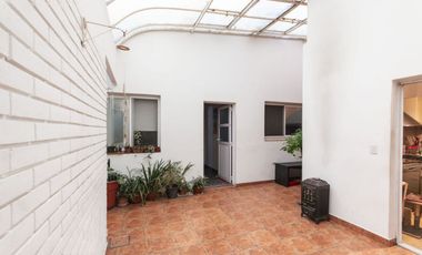 CASA venta Gerli 5 ambientes 172 metros PATIO