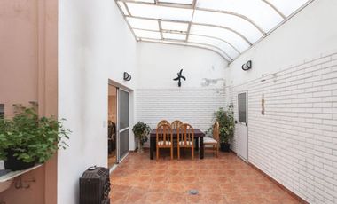 CASA venta Gerli 5 ambientes 172 metros PATIO