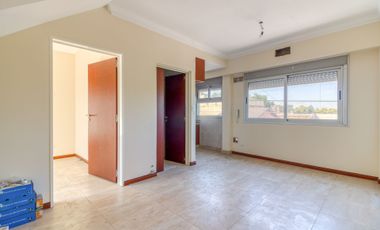 VENTA PH 3 AMB. PARRILLA  APTO CREDITO- V. LUGANO