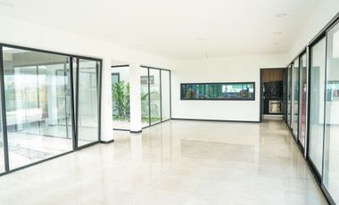 CASA EN VENTA A LA LAGUNA EN SAN SEBASTIAN