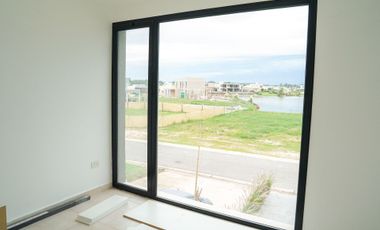 CASA EN VENTA A LA LAGUNA EN SAN SEBASTIAN