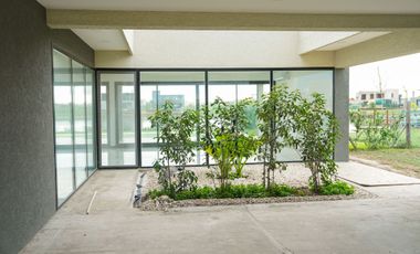CASA EN VENTA A LA LAGUNA EN SAN SEBASTIAN