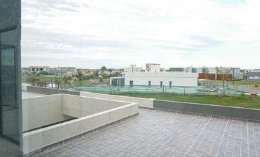 CASA EN VENTA A LA LAGUNA EN SAN SEBASTIAN