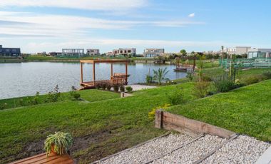 CASA EN VENTA A LA LAGUNA EN SAN SEBASTIAN