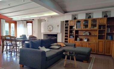 CASA A LA VENTA EN TOLOSA LA PLATA 4 DORMITORIOS