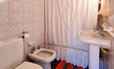 CASA A LA VENTA EN TOLOSA LA PLATA 4 DORMITORIOS