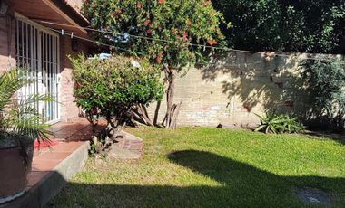 CASA A LA VENTA EN TOLOSA LA PLATA 4 DORMITORIOS