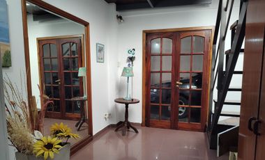 CASA A LA VENTA EN TOLOSA LA PLATA 4 DORMITORIOS