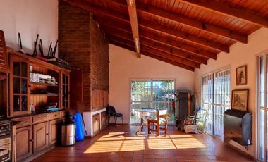 CASA A LA VENTA EN TOLOSA LA PLATA 4 DORMITORIOS