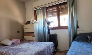 CASA 3 AMB.C/FONDO PARRILLA Y COCHERA