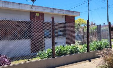 CASA 3 AMB.C/FONDO PARRILLA Y COCHERA
