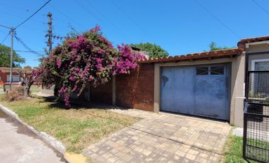CASA 3 AMB.C/FONDO PARRILLA Y COCHERA