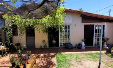 CASA 3 AMB.C/FONDO PARRILLA Y COCHERA