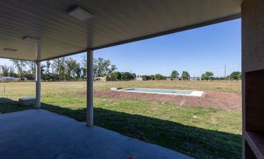 VENTA CASA 4 AMB. A ESTRENAR, EN LUJÁN. Permuta