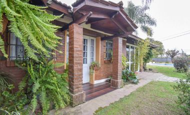Casa Quinta de 3 dorm 3 baños a 100m de Ruta 1