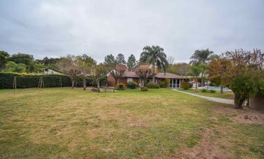 Casa Quinta de 3 dorm 3 baños a 100m de Ruta 1