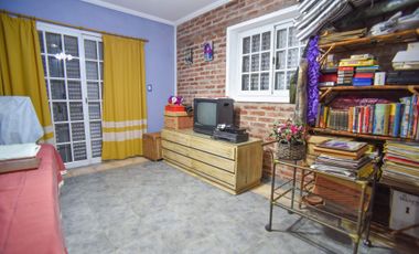 Casa Quinta de 3 dorm 3 baños a 100m de Ruta 1