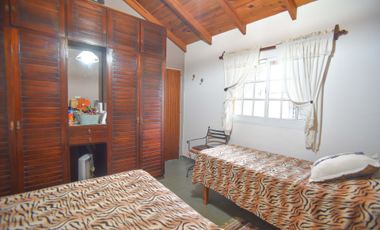 Casa Quinta de 3 dorm 3 baños a 100m de Ruta 1