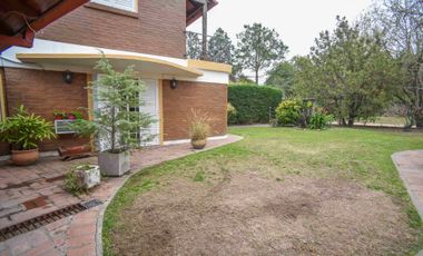 Casa Quinta de 3 dorm 3 baños a 100m de Ruta 1