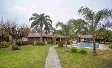 Casa Quinta de 3 dorm 3 baños a 100m de Ruta 1