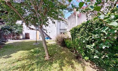 VENTA APTO CREDITO FCIO VARELA CENTRO CON PILETA
