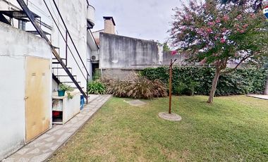 VENTA APTO CREDITO FCIO VARELA CENTRO CON PILETA