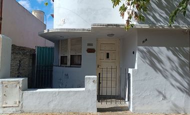 CASA 2 DORMITORIOS VENTA TOLOSA