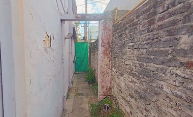 CASA 2 DORMITORIOS VENTA TOLOSA