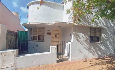 CASA 2 DORMITORIOS VENTA TOLOSA