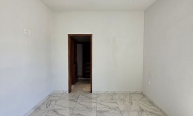 CASA EN COTO PRIVADO, 2 PLANTAS, ALBERCA, 3 RECÁMARAS, 2.5 BAÑOS.