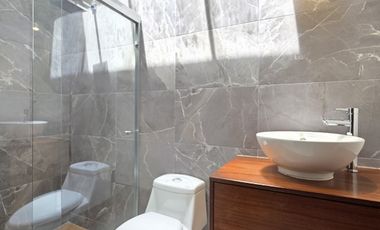 CASA EN COTO PRIVADO, 2 PLANTAS, ALBERCA, 3 RECÁMARAS, 2.5 BAÑOS.