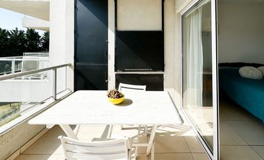 Departamento de 3 ambientes  en venta con vista al Lago Central y balcon aterrazado