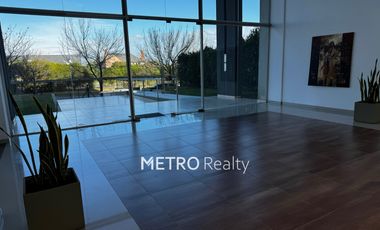Departamento de 3 ambientes  en venta con vista al Lago Central y balcon aterrazado