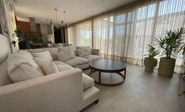 Hermosa casa en Fraccionamiento con acceso a la playa