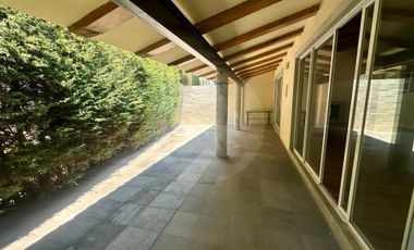 Casa en renta en Club de Golf los Encinos