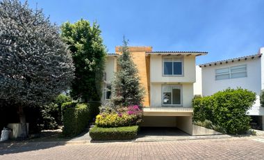 Casa en renta en Club de Golf los Encinos