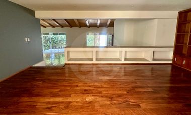 Casa en renta en Club de Golf los Encinos
