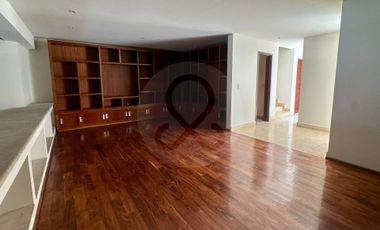 Casa en renta en Club de Golf los Encinos