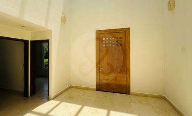 Casa en renta en Club de Golf los Encinos