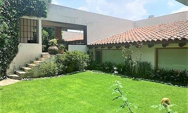 VENTA MAGNÍFICA CASA EN BOSQUES DE LAS LOMAS