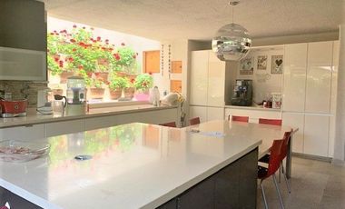 VENTA MAGNÍFICA CASA EN BOSQUES DE LAS LOMAS
