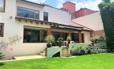VENTA MAGNÍFICA CASA EN BOSQUES DE LAS LOMAS